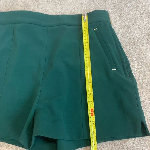 H&m dark green high waisted dress shorts Sz 12 - Picture 9 of 11